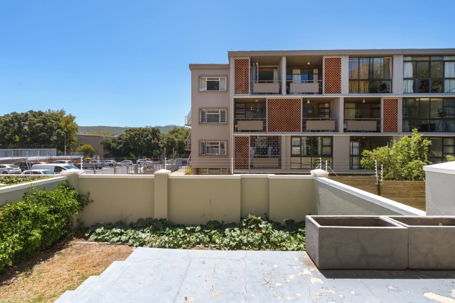 1 Bedroom Property for Sale in Oranjezicht Western Cape